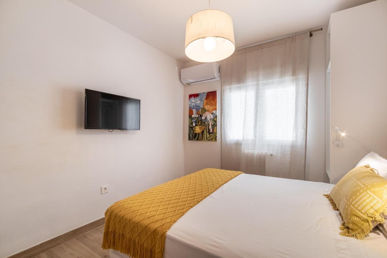 Bns Triunfo Centro Suites Гранада Екстериор снимка